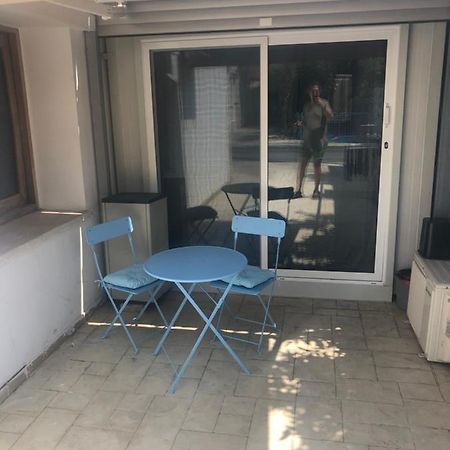 Cozy Studio In Town Center Лімасол Екстер'єр фото