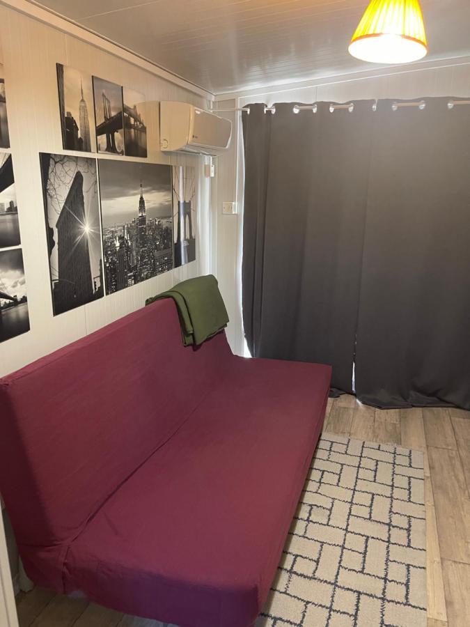 Cozy Studio In Town Center Лімасол Екстер'єр фото