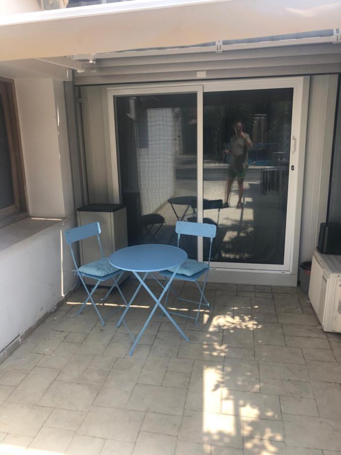 Cozy Studio In Town Center Лімасол Екстер'єр фото